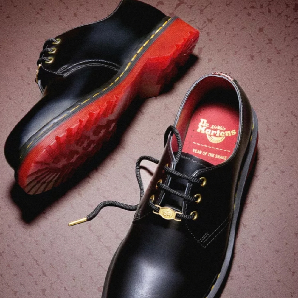 Dr. Martens Black Leather Men's Shoes
